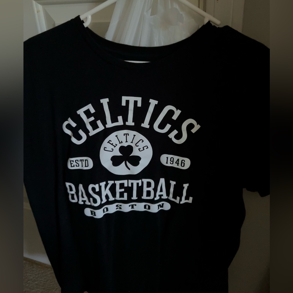 Boston Celtics Beantown Basketball Fanatics Brand T-Shirt